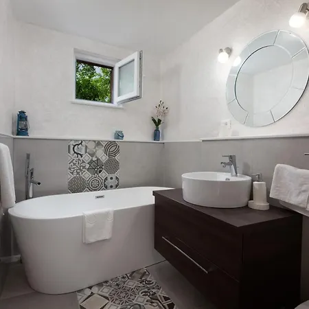 Beloved Near Baska Voda, Private Pool Bast